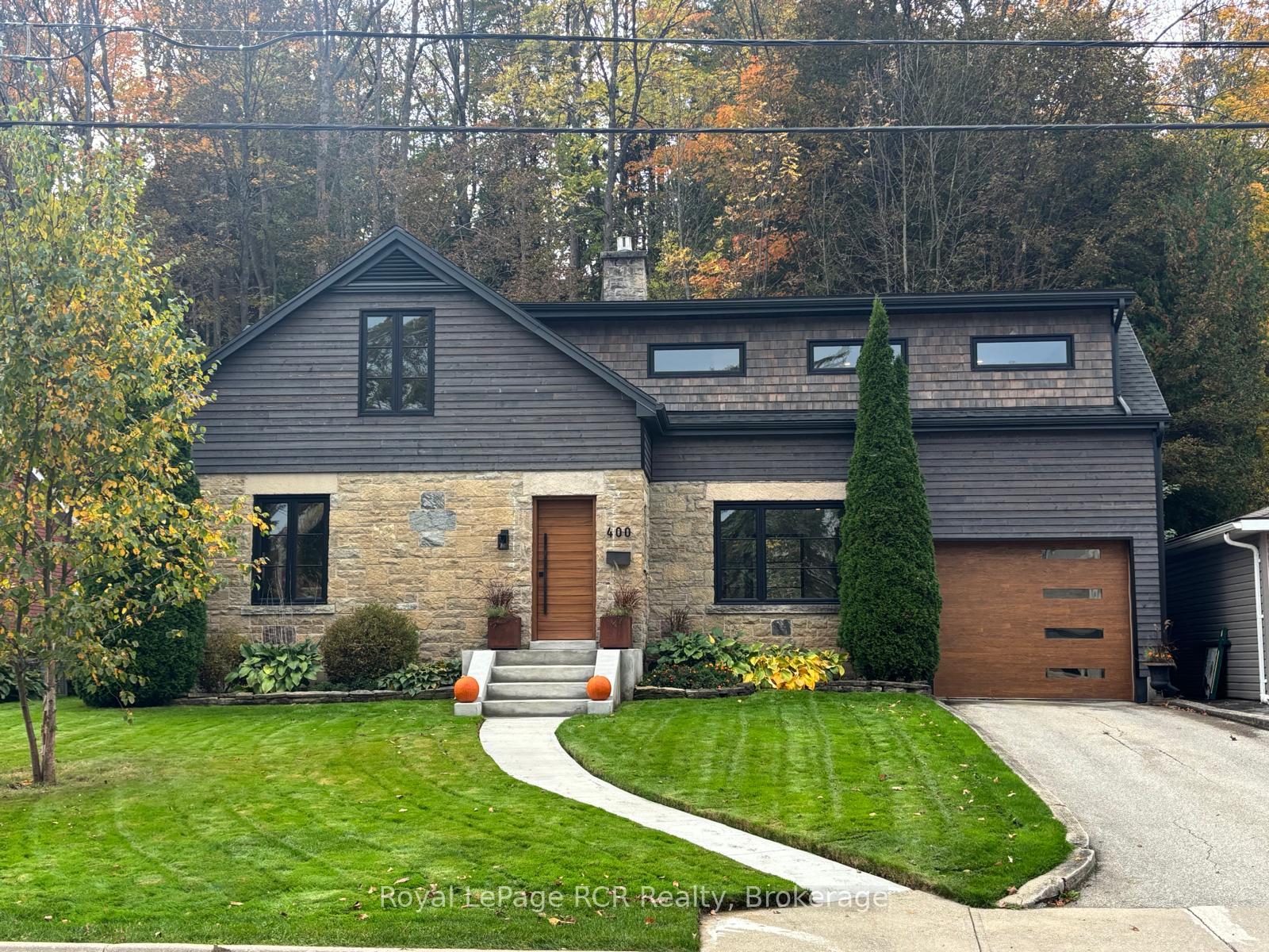 400 2nd Avenue W, Owen Sound — photo 2 of 5