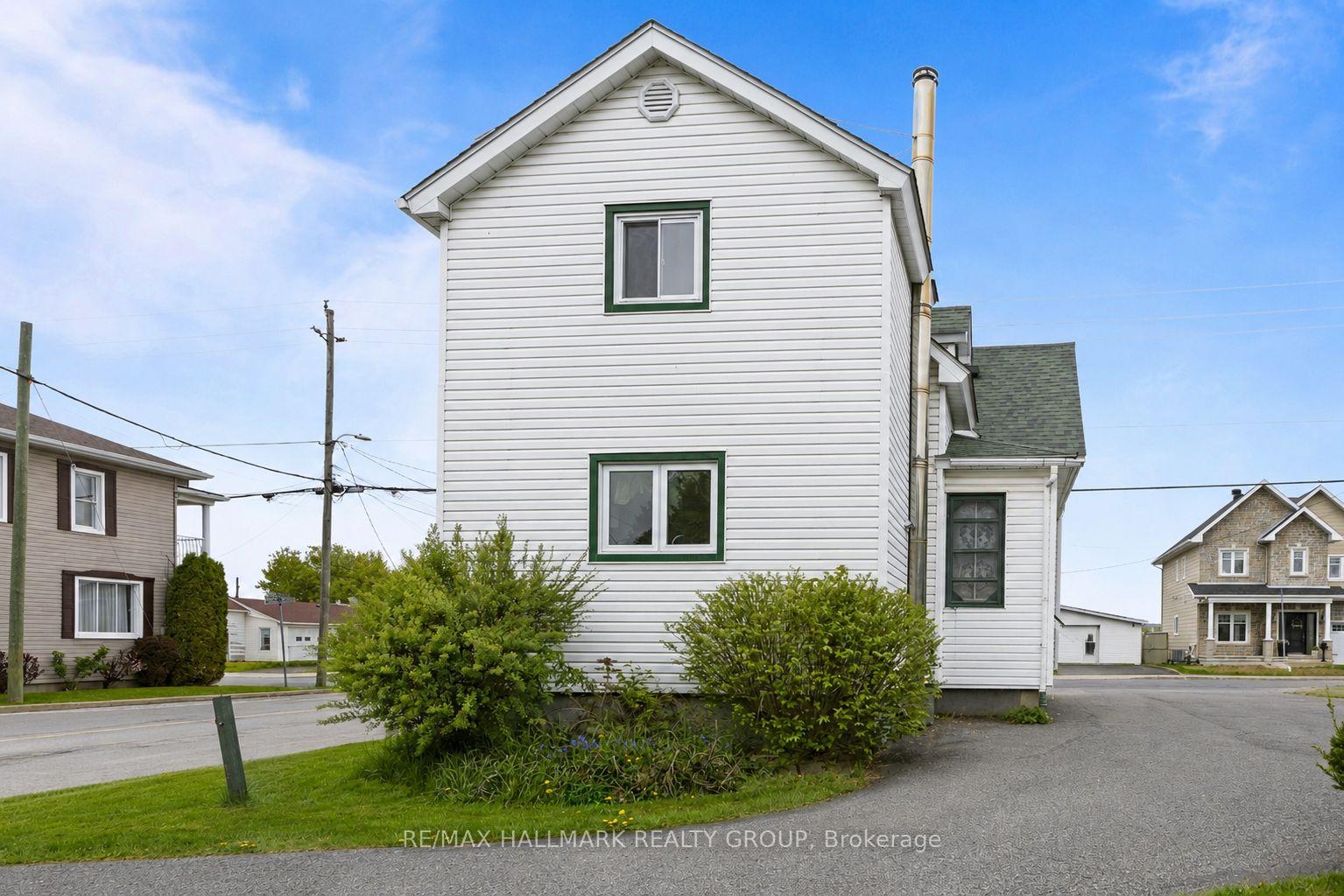 1274 Main Street E, Hawkesbury — photo 3 of 5