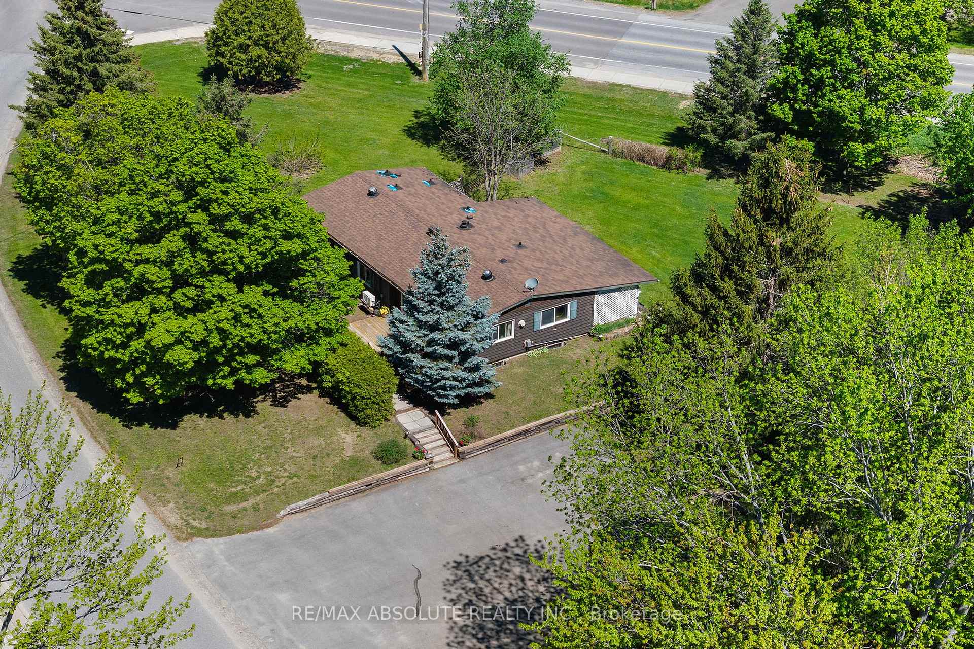 235 Poole Street, McNab/Braeside, ON K7S 1J1 — McNab/Braeside, Ontario