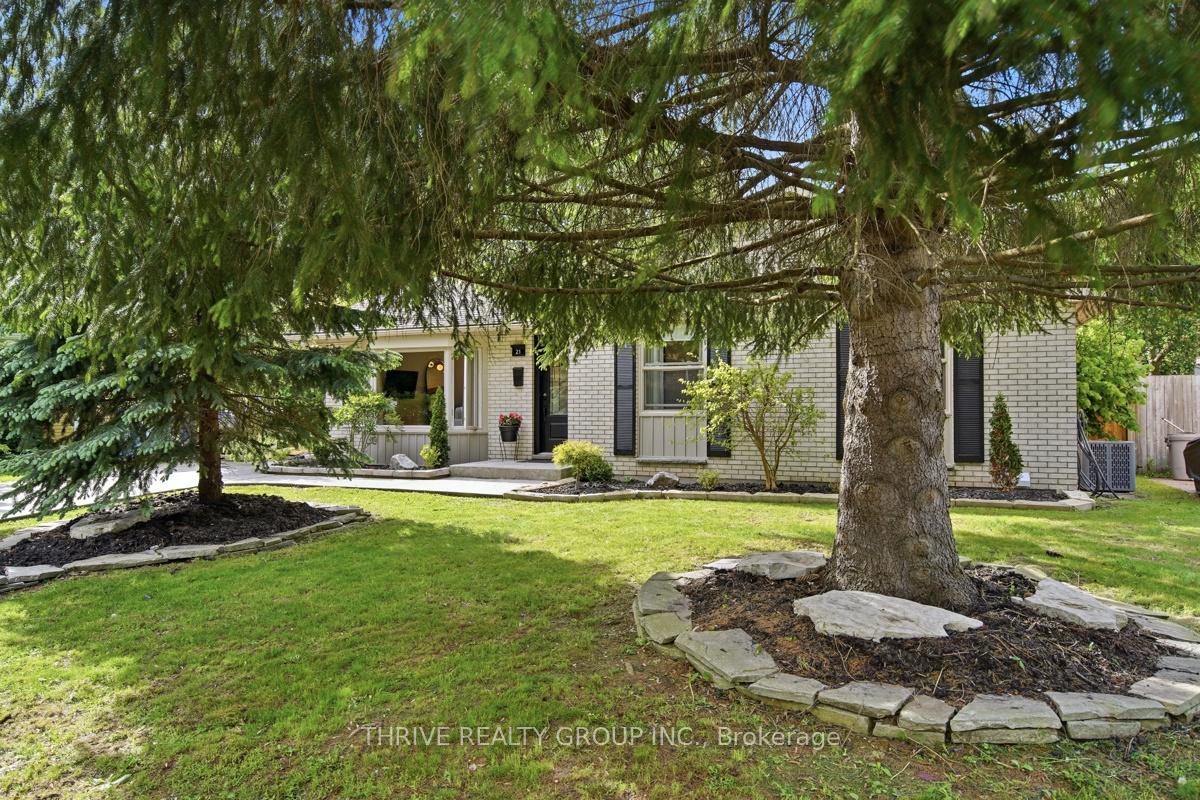 21 Mcgill Place, London North — photo 2 of 5