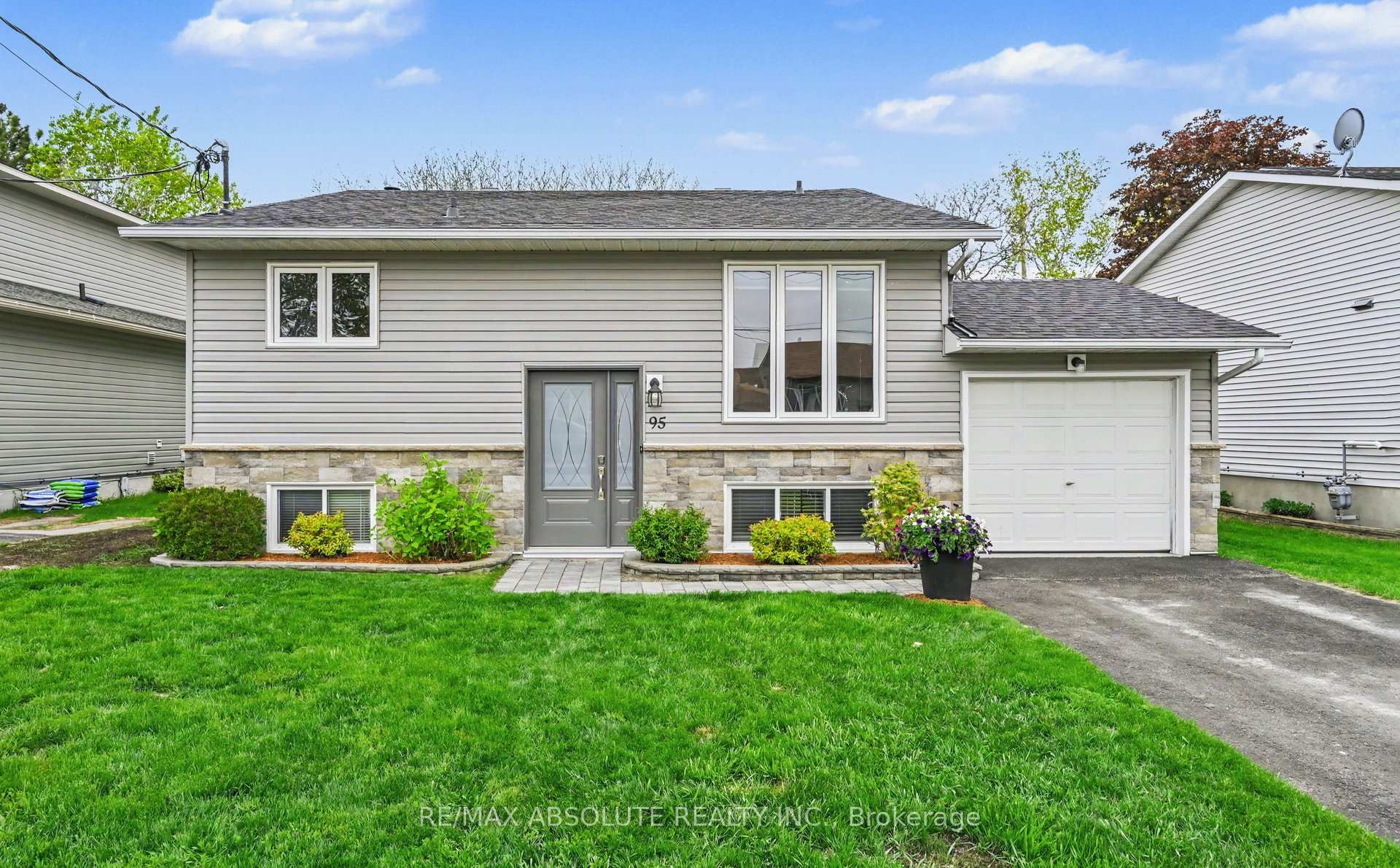 95 Seventh Avenue, Arnprior, ON K7S 3S8 — Arnprior, Ontario