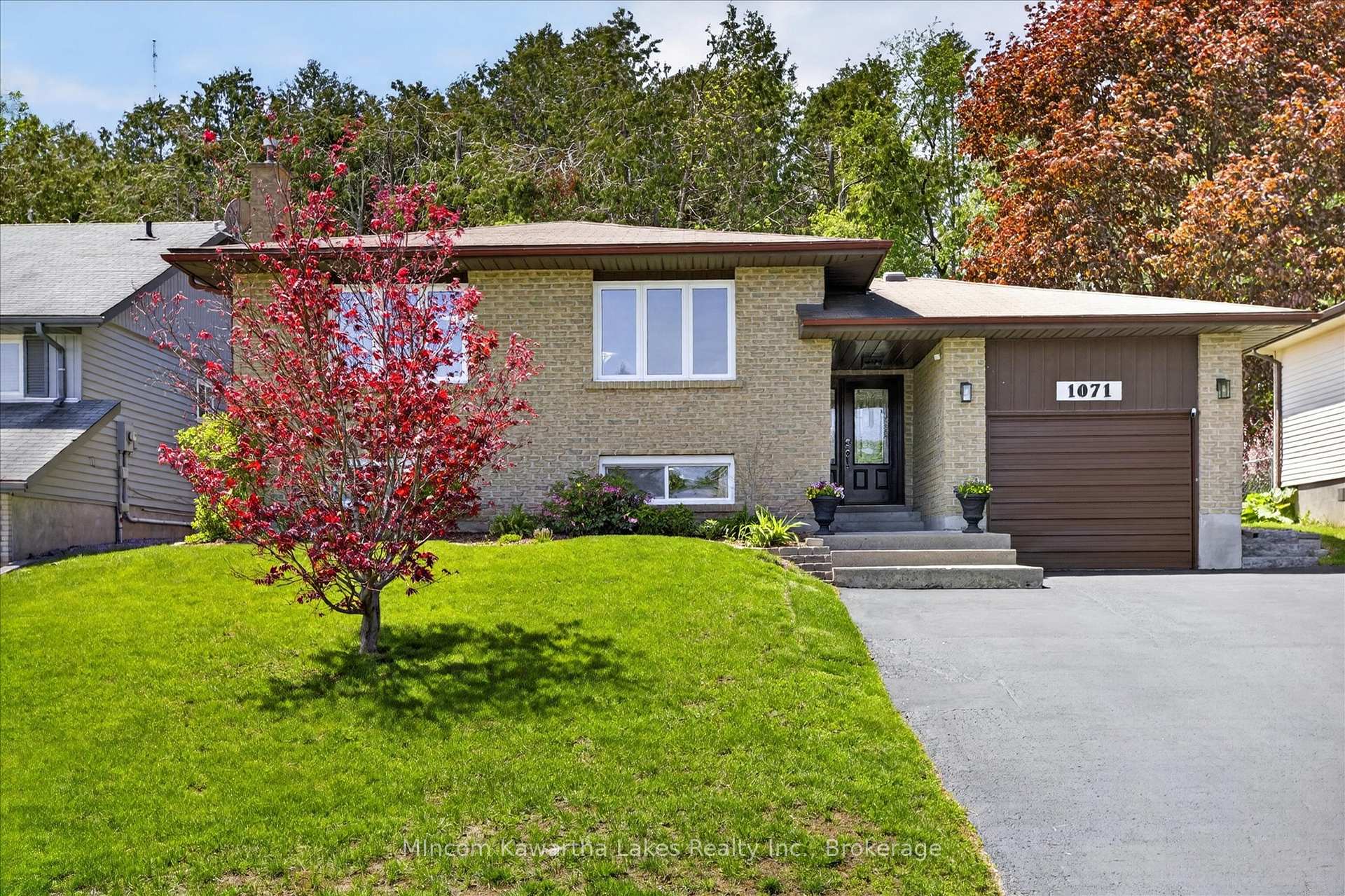 1071 Danita Boulevard, Peterborough — photo 3 of 5
