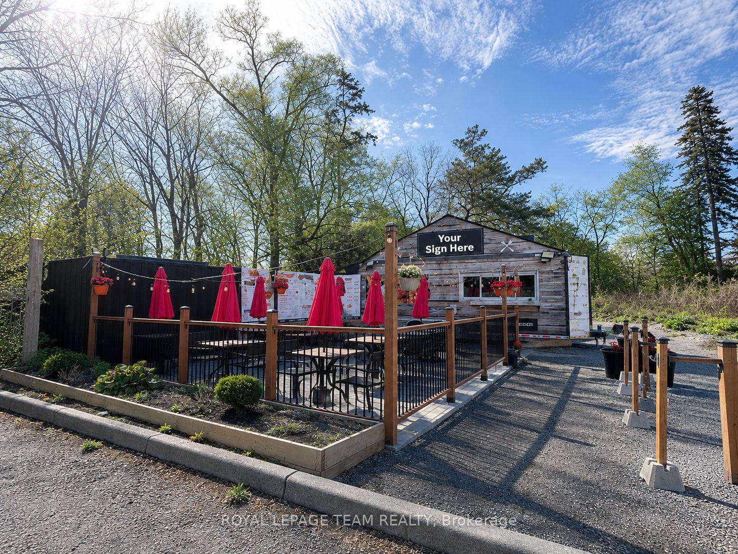 2560 Bank Street, Hunt Club - South Keys and Area, ON K1T 1M9 — Hunt Club - South Keys and Area, Ontario