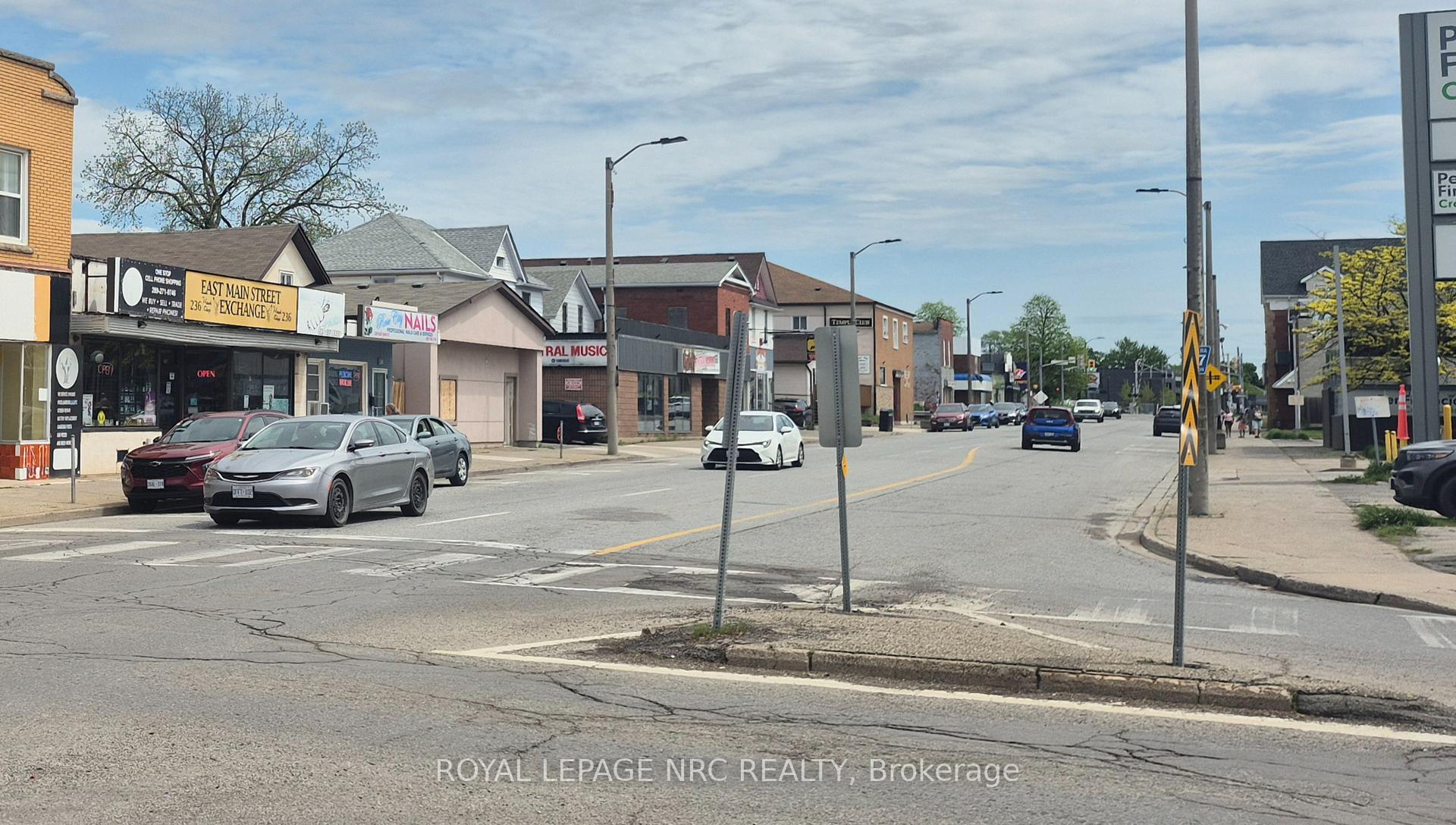 232 EAST MAIN Street 236, Welland — photo 3 of 5