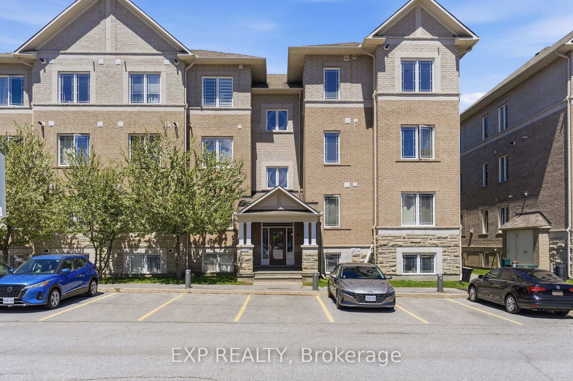 369 Paseo Private 8, South of Baseline to Knoxdale, ON K2G 4N7 — South of Baseline to Knoxdale, Ontario