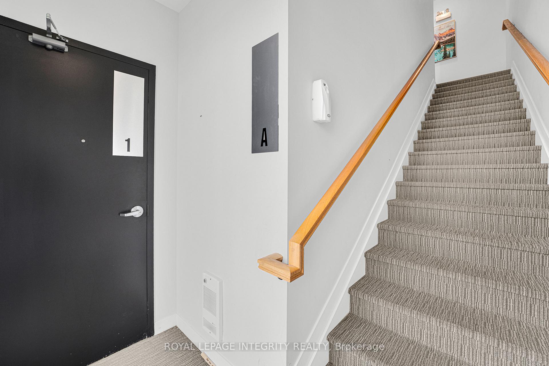 442 SUNNYSIDE Avenue, Glebe - Ottawa East and Area — photo 3 of 5