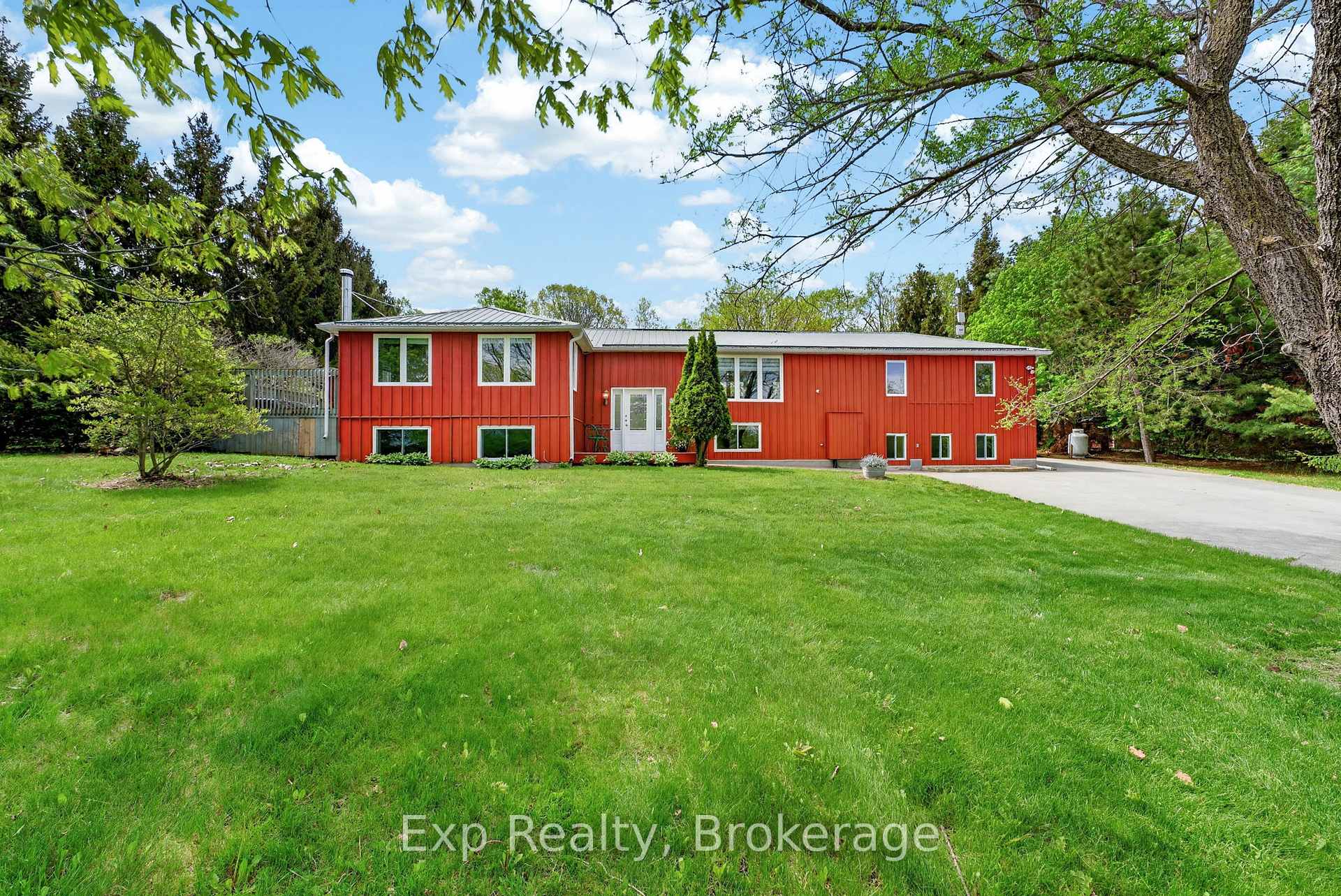 1207 Shannon Road, Prince Edward County, ON K0K 2T0 — Prince Edward County, Ontario