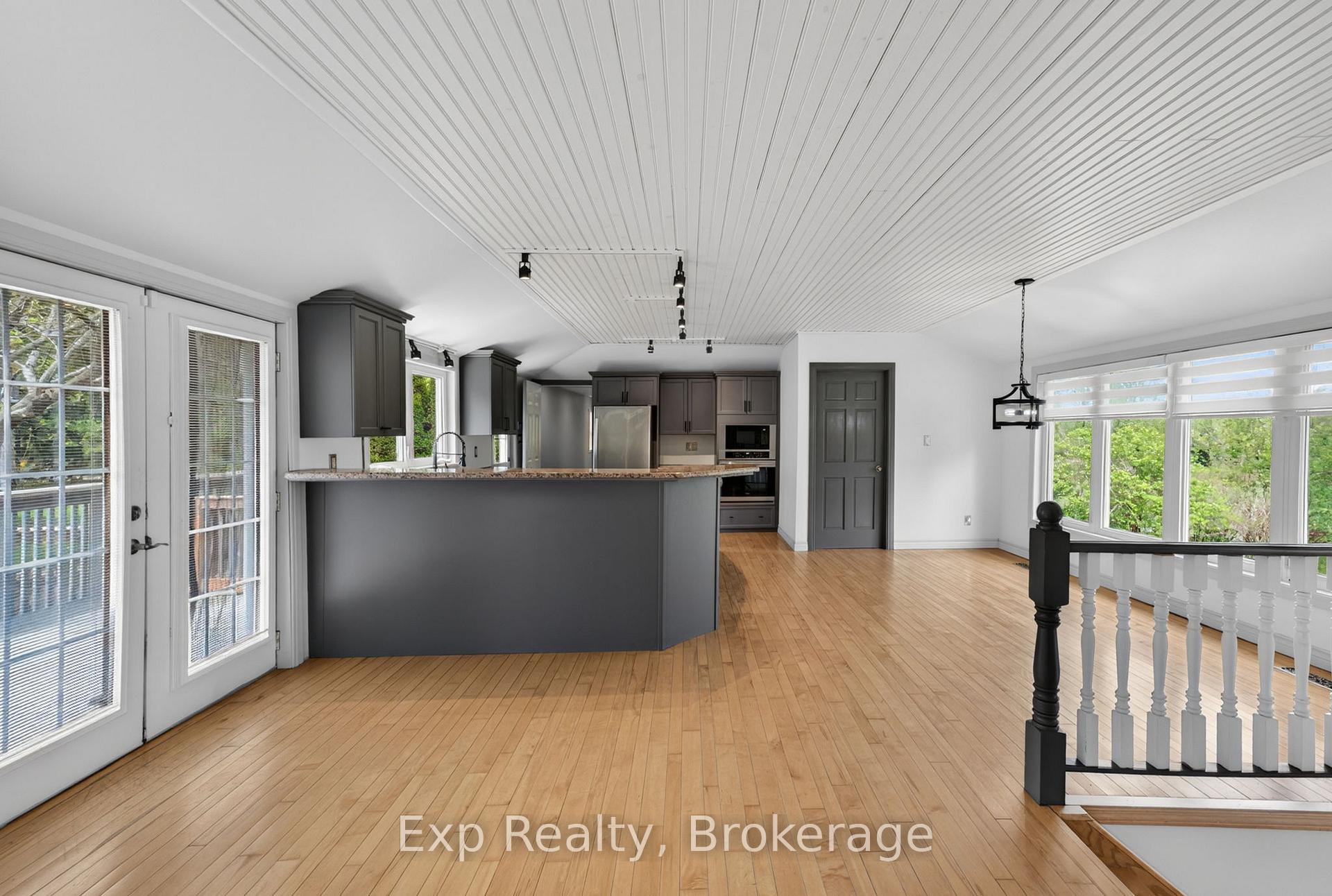 1207 Shannon Road, Prince Edward County — photo 4 of 5