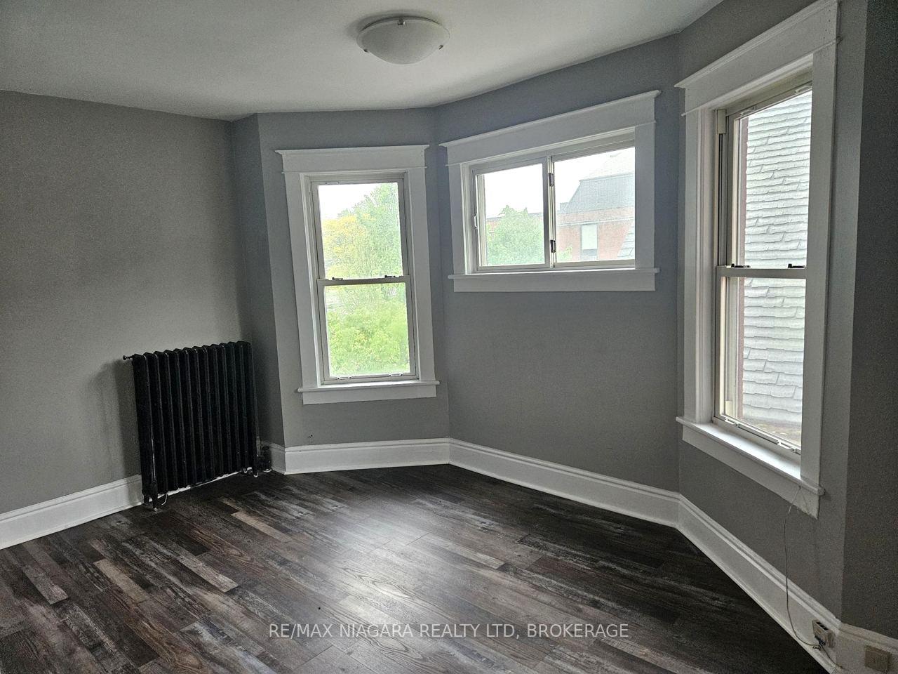 23 Avenue Place 2, Welland — photo 5 of 5