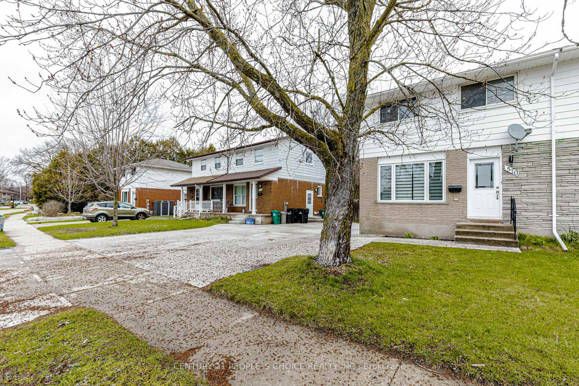 570B Glen Forrest Boulevard, Waterloo — photo 2 of 5