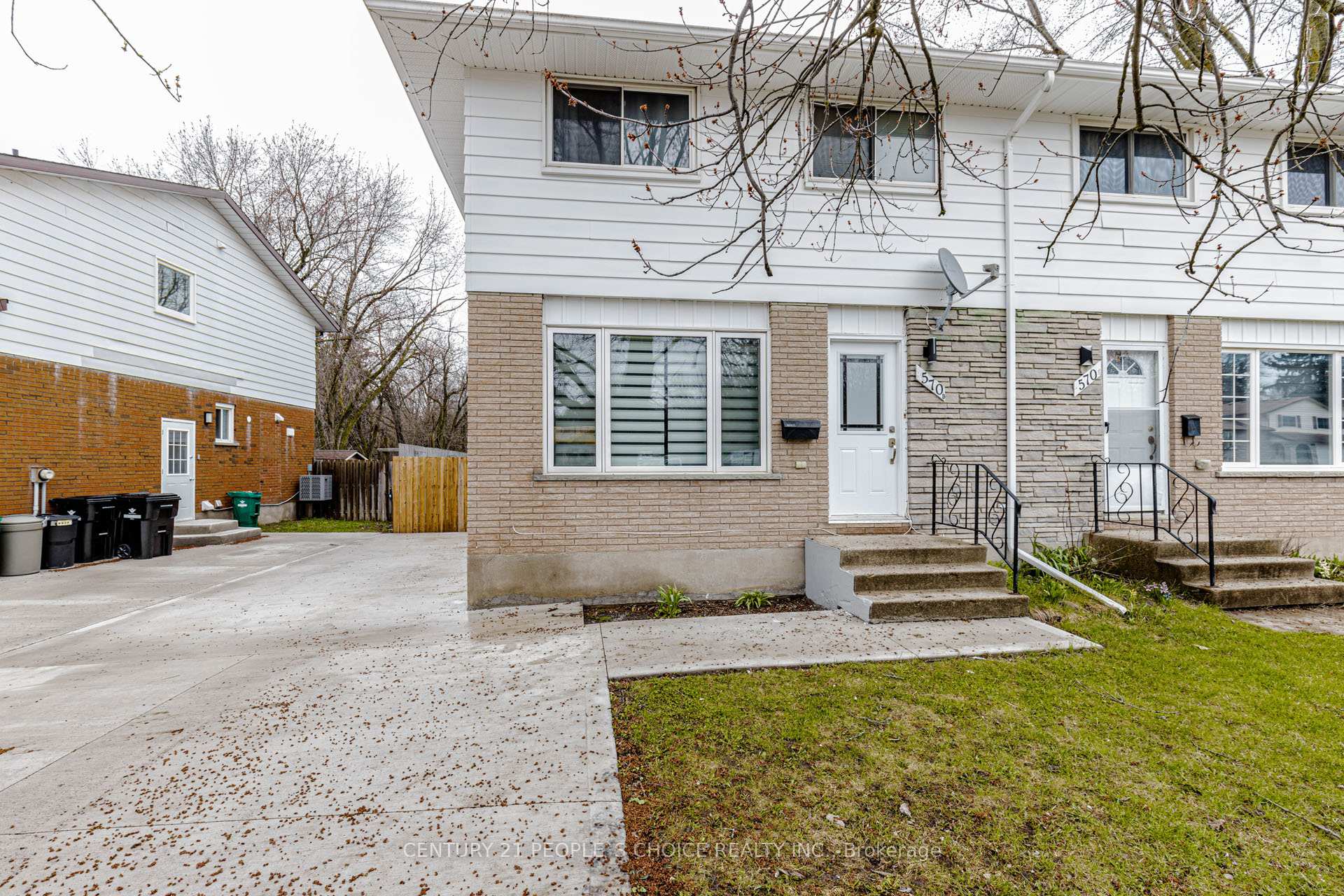 570B Glen Forrest Boulevard, Waterloo — photo 3 of 5