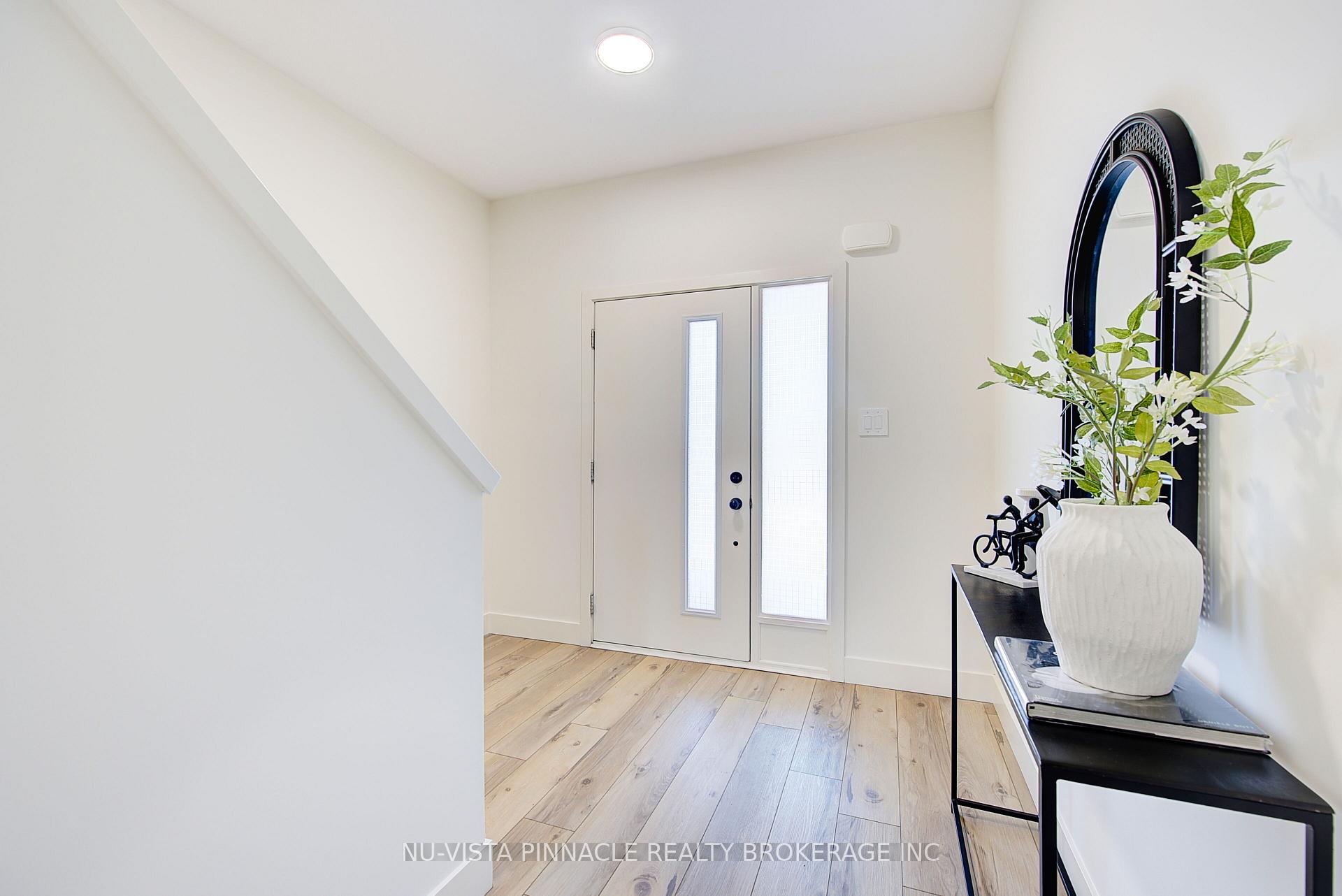 1377 Twilite Boulevard, London North — photo 5 of 5