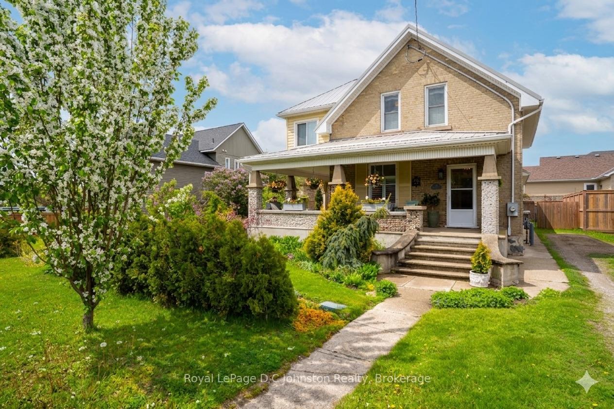111 Albert Street N, Saugeen Shores — photo 2 of 5