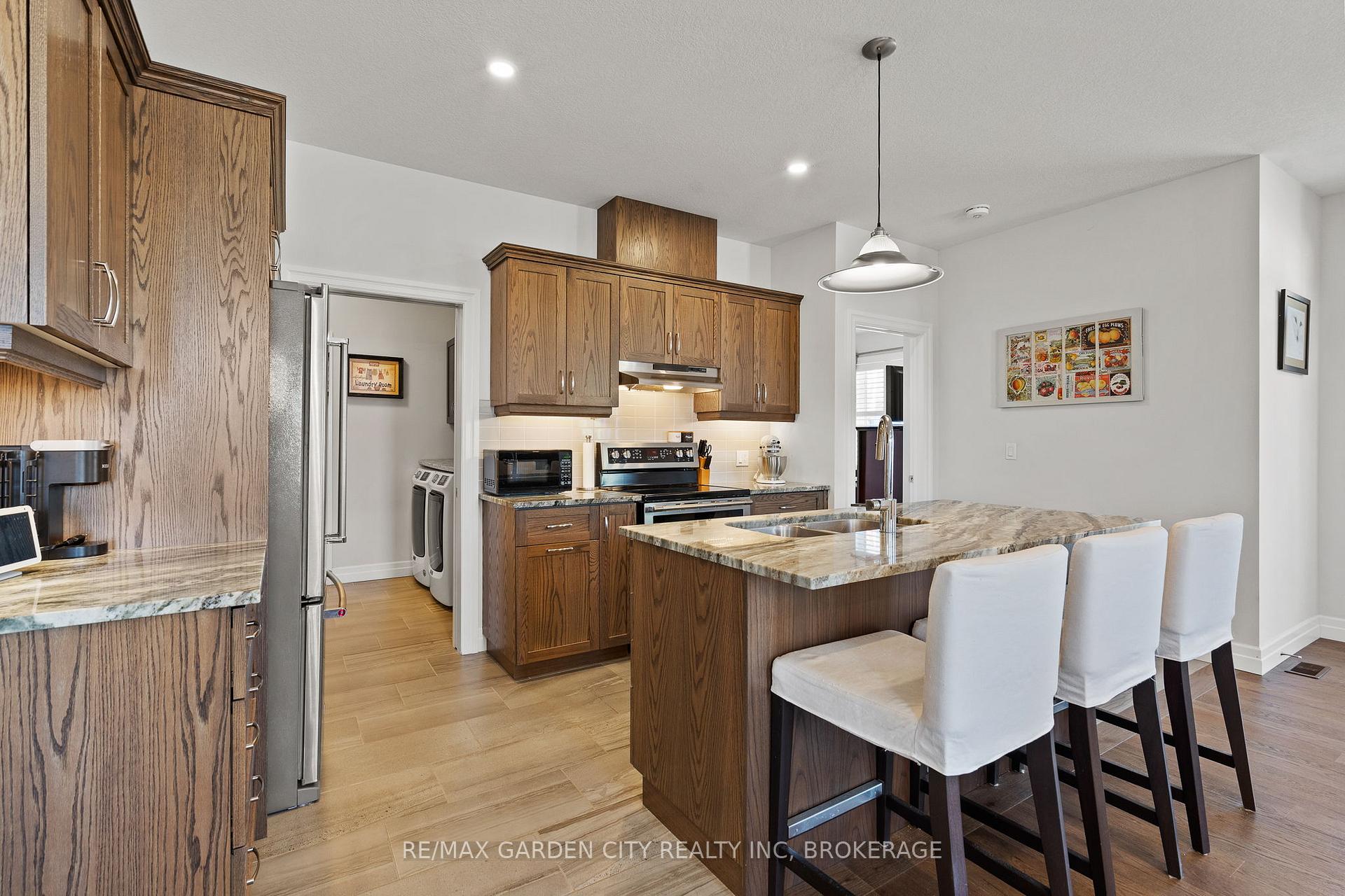 54 BORDEN Trail, Welland — photo 5 of 5