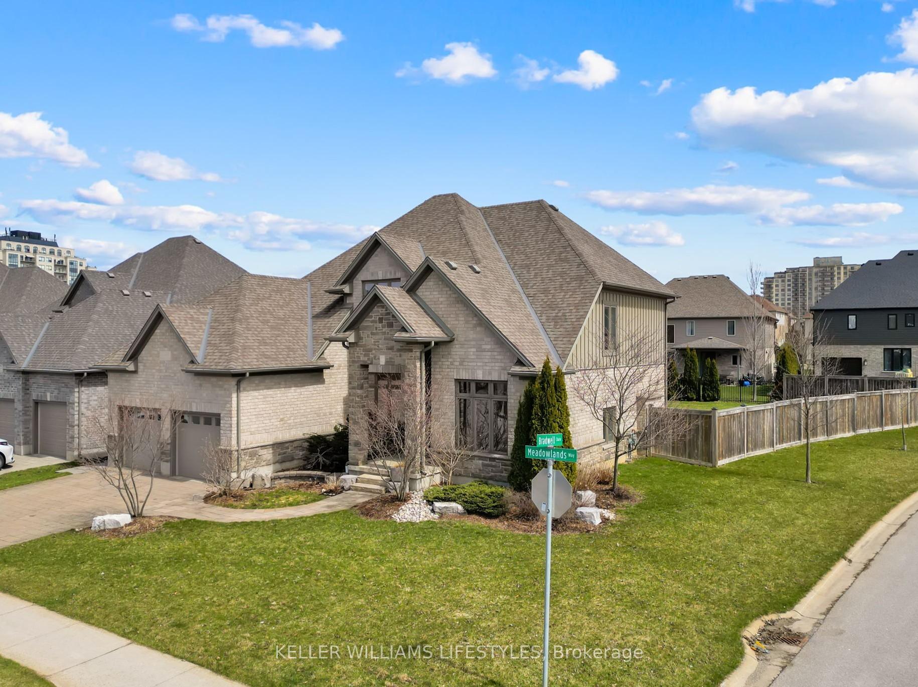 2348 MEADOWLANDS Way, London North — photo 3 of 5
