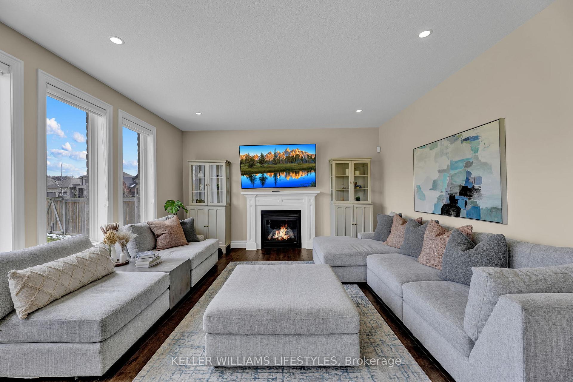2348 MEADOWLANDS Way, London North — photo 5 of 5