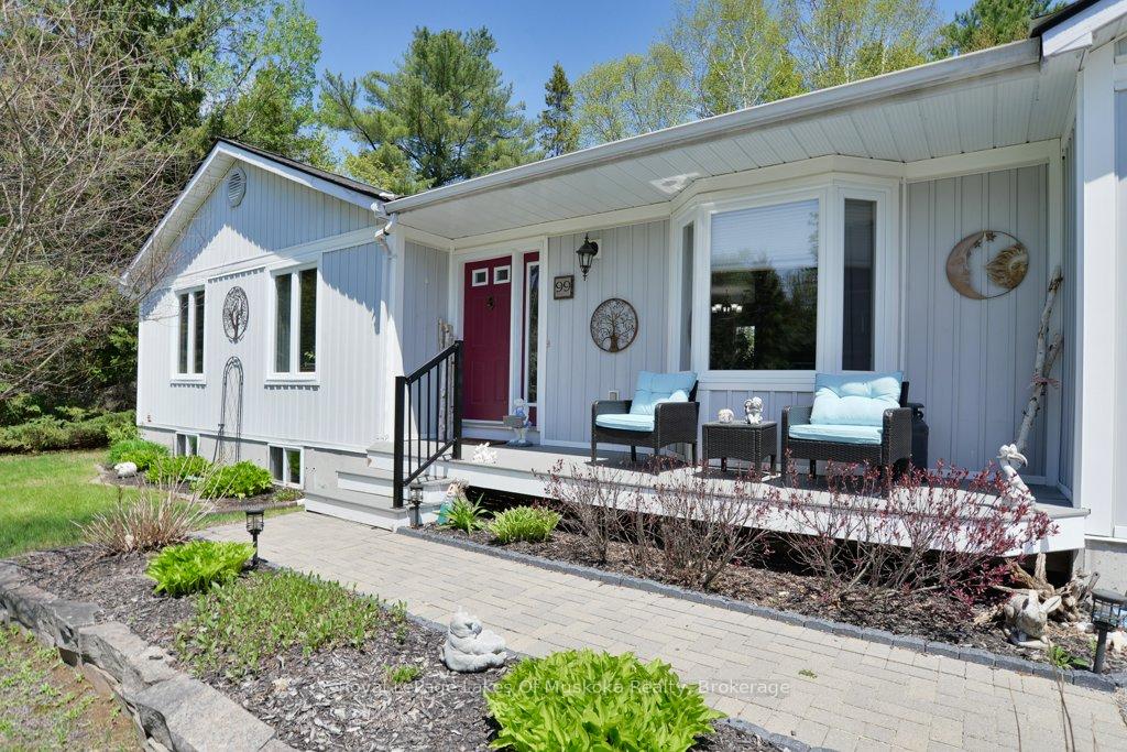 99 Glencairn Crescent, Huntsville — photo 2 of 5