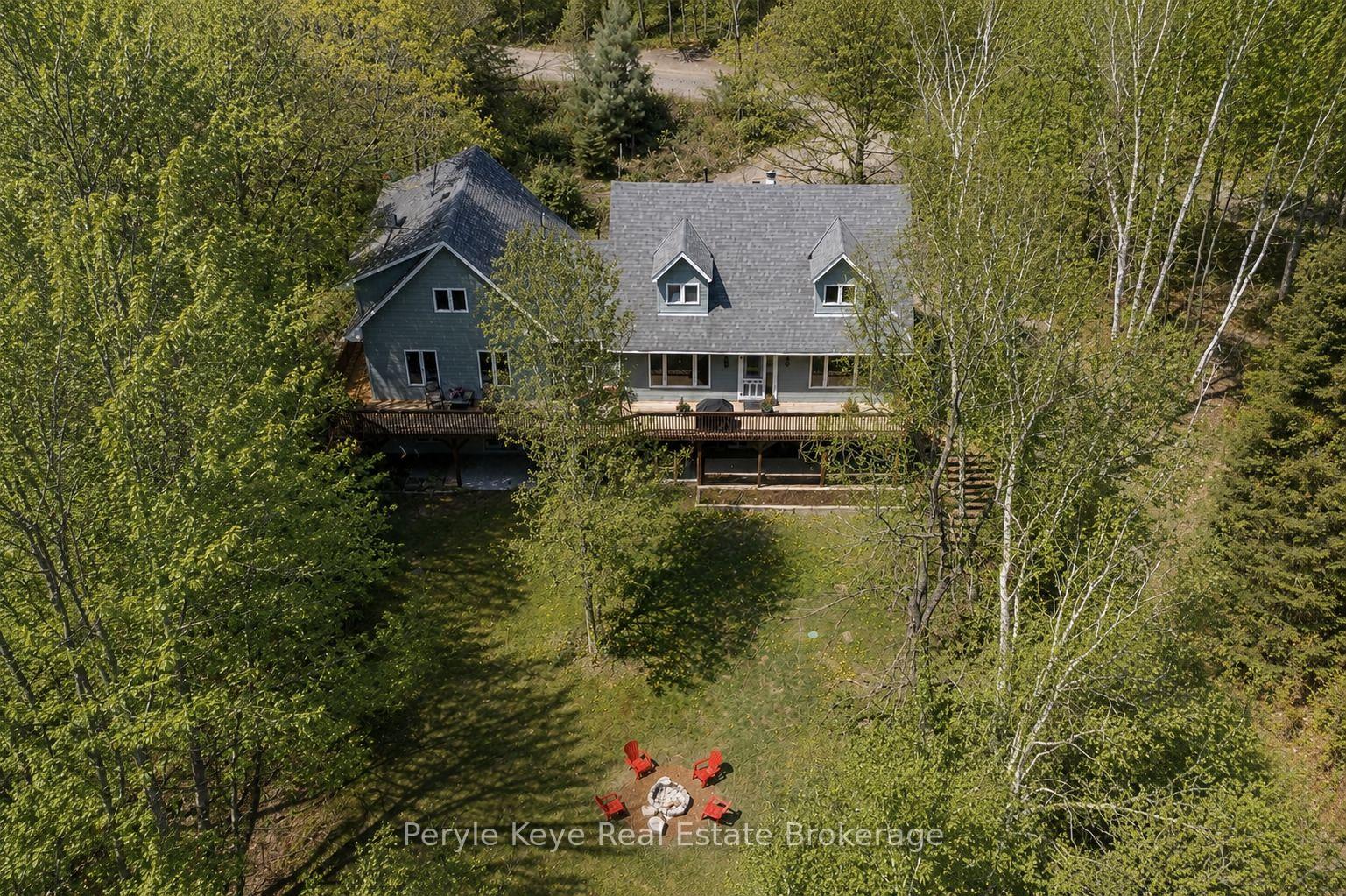 1042 Hillside Crescent, Lake of Bays, ON P1H 2J6 — Lake of Bays, Ontario
