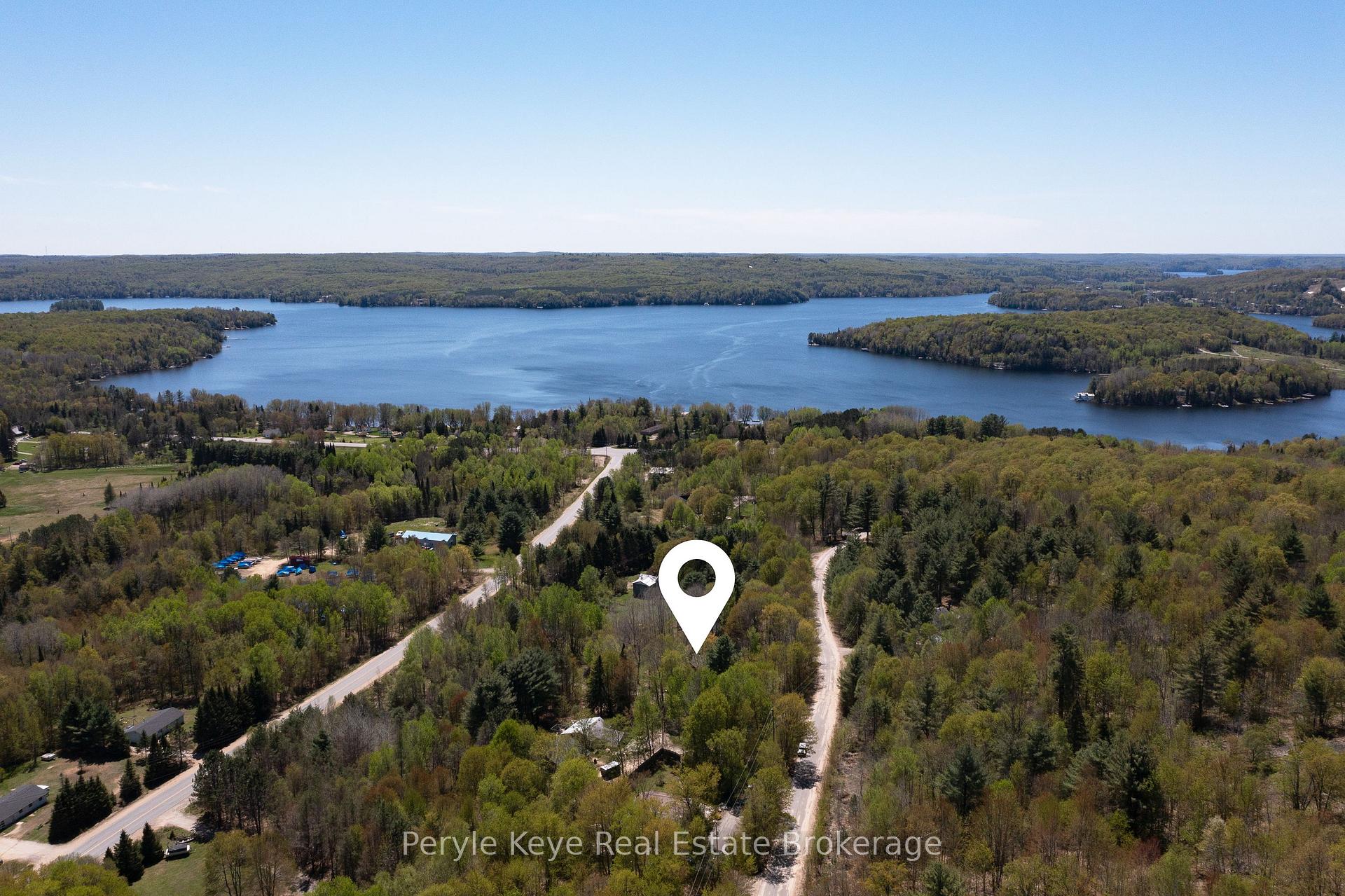 1042 Hillside Crescent, Lake of Bays — photo 2 of 5