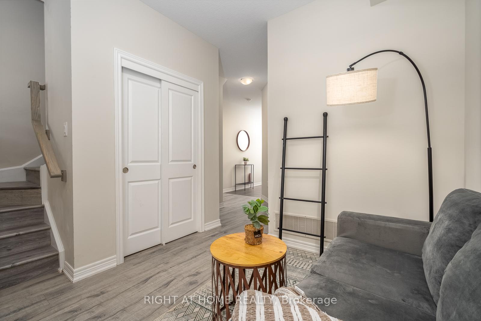 112 Hollywood Court, Cambridge — photo 5 of 5
