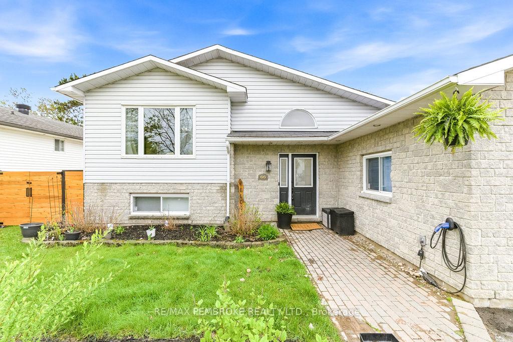 66 Woodland Crescent, Petawawa — photo 3 of 5