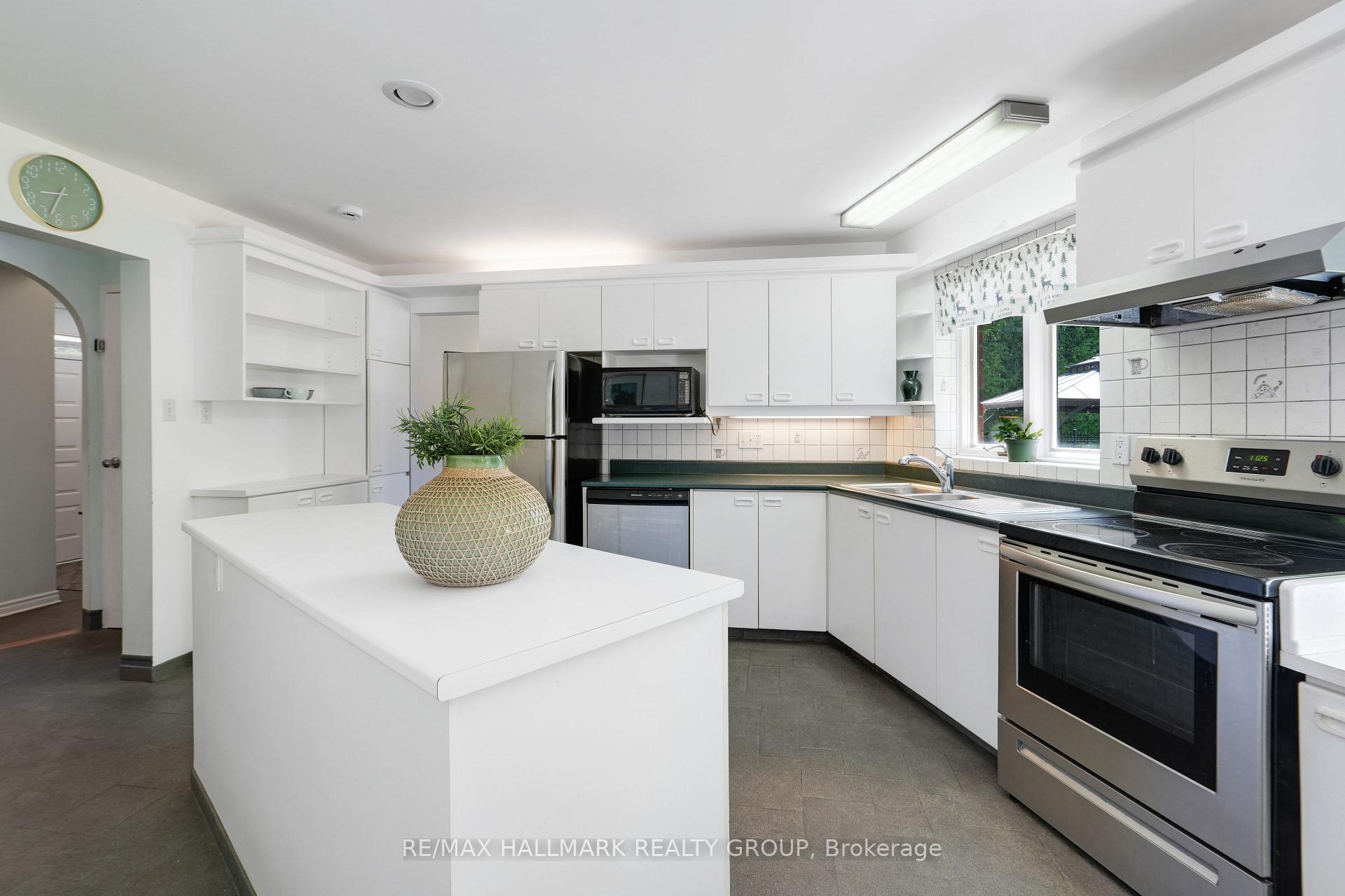 10 Coxford Street, Beacon Hill North - South and Area — photo 5 of 5