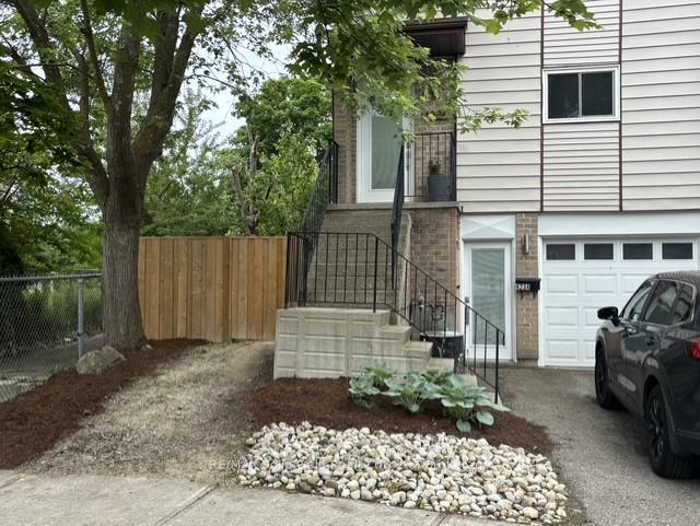 423 Cadbury Court A, Waterloo — photo 3 of 5