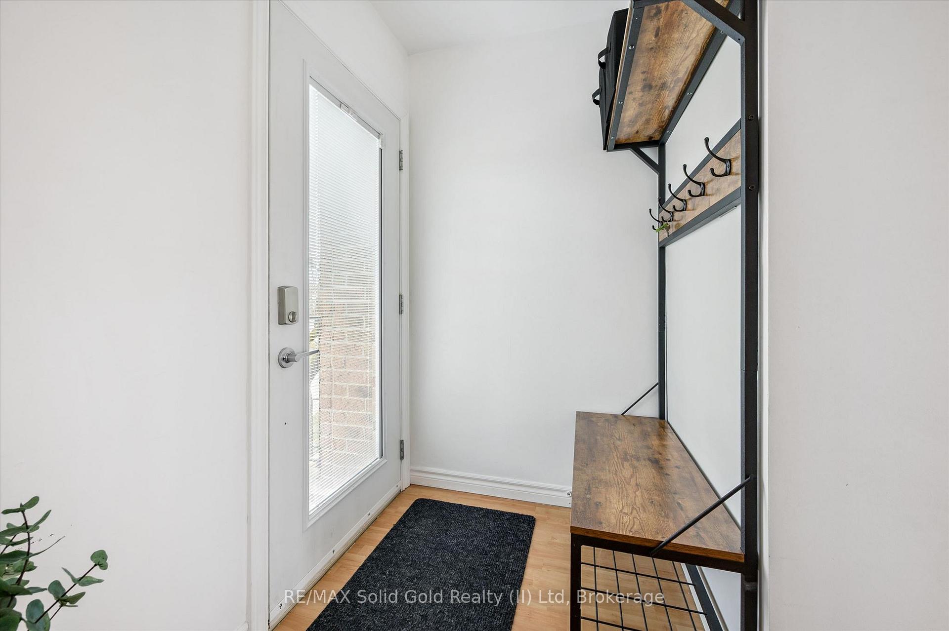 423 Cadbury Court A, Waterloo — photo 5 of 5