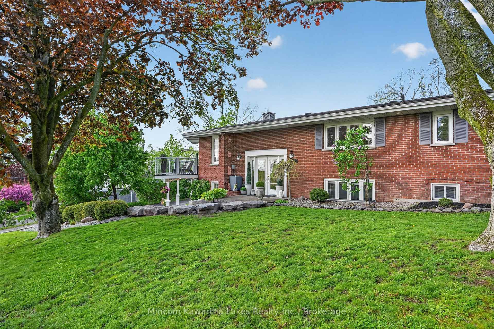 105 Ridgewood Road, Peterborough — photo 4 of 5