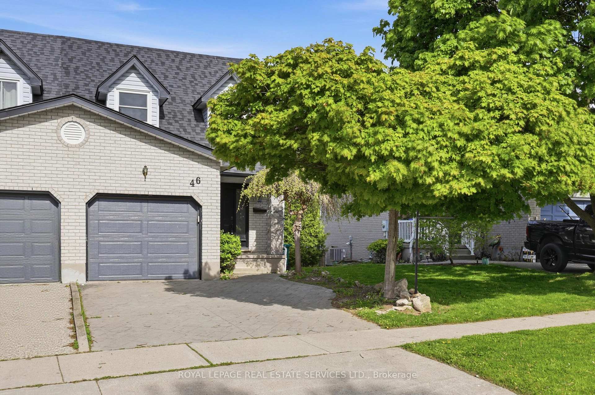 46 Lisbon Pines Drive, Cambridge — photo 2 of 5