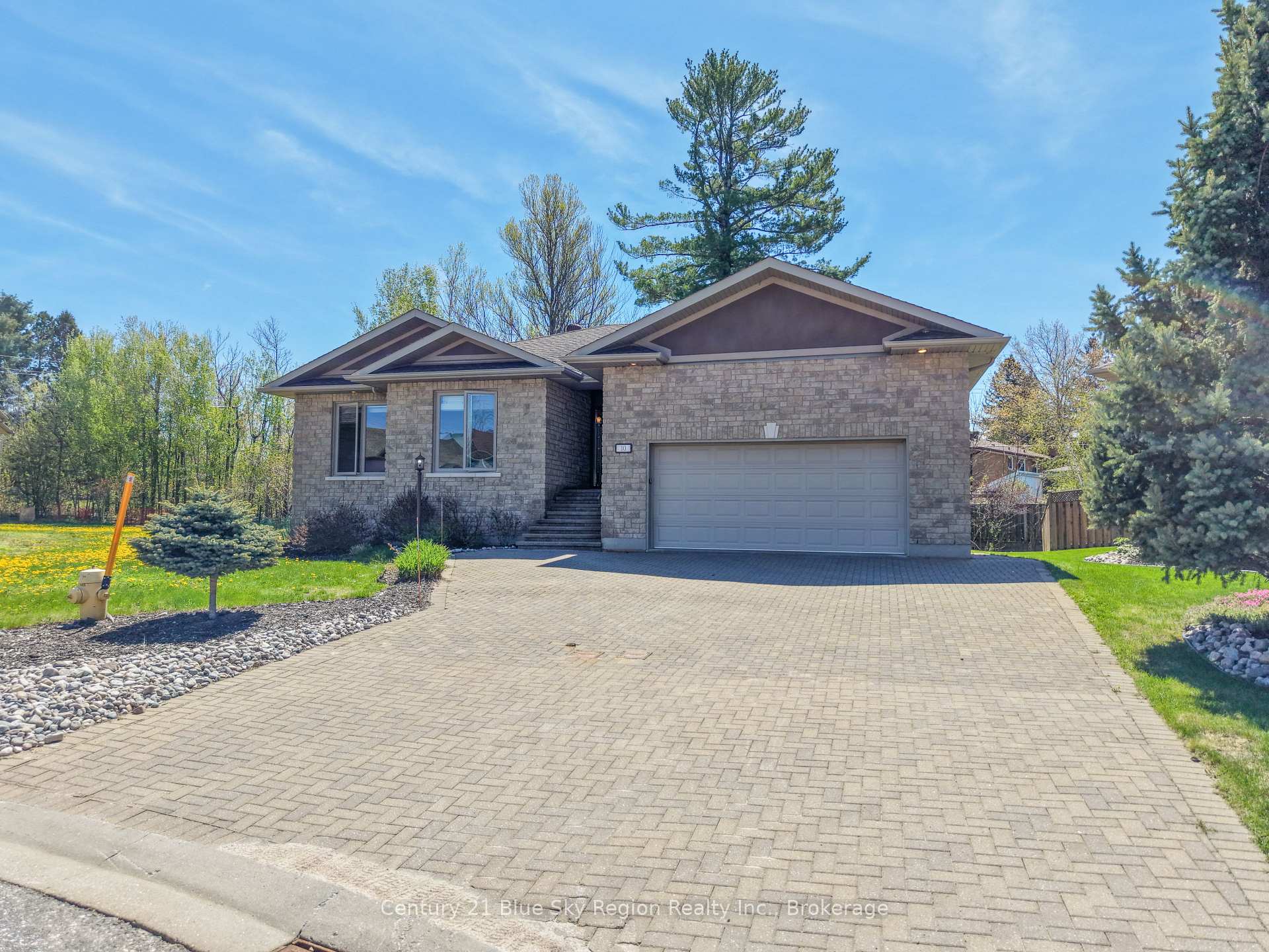 10 Linden Lane, North Bay, ON P1B 0A1 — North Bay, Ontario