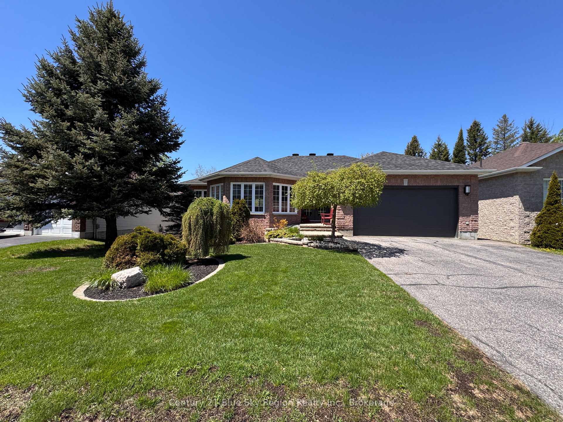 125 Bain Drive, North Bay, ON P1C 1M5 — North Bay, Ontario