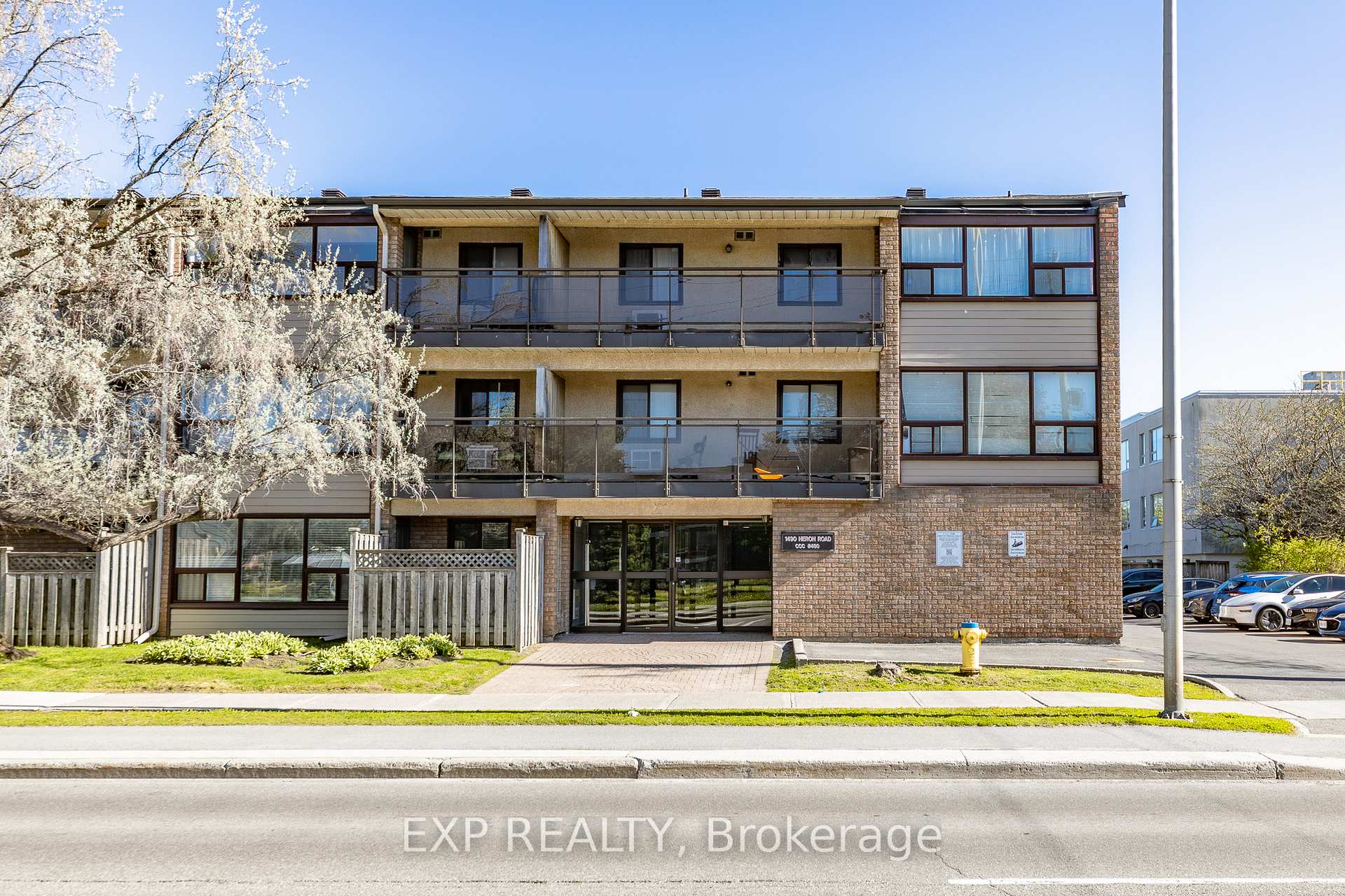 1490 Heron Road 305, Hunt Club - South Keys and Area, ON K1V 6A5 — Hunt Club - South Keys and Area, Ontario