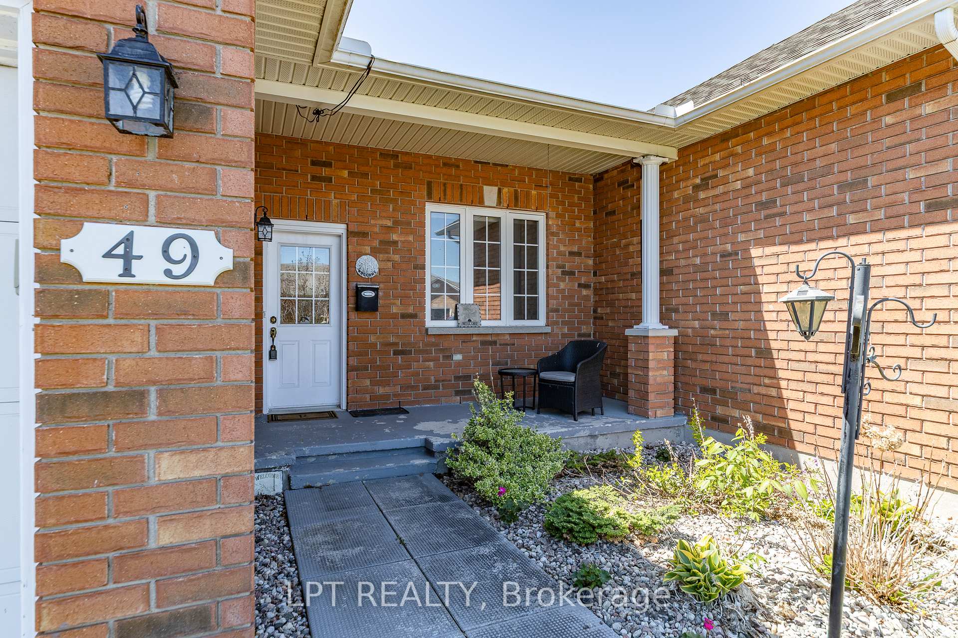 49 Melville Road, Arnprior — photo 2 of 5