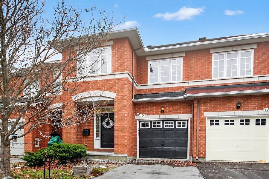 135 Gatespark Private, Kanata, ON K2T 1L1 — Kanata, Ontario