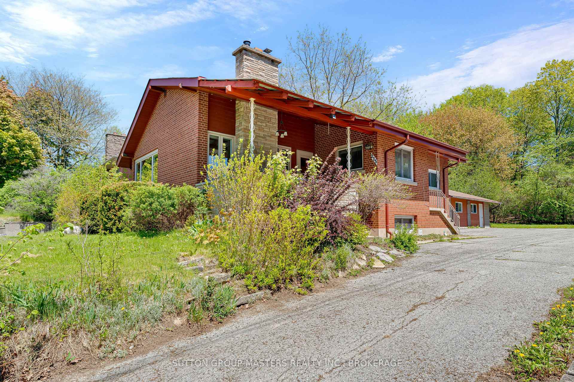 215 Yonge Street, Kingston, ON K7M 1G2 — Kingston, Ontario