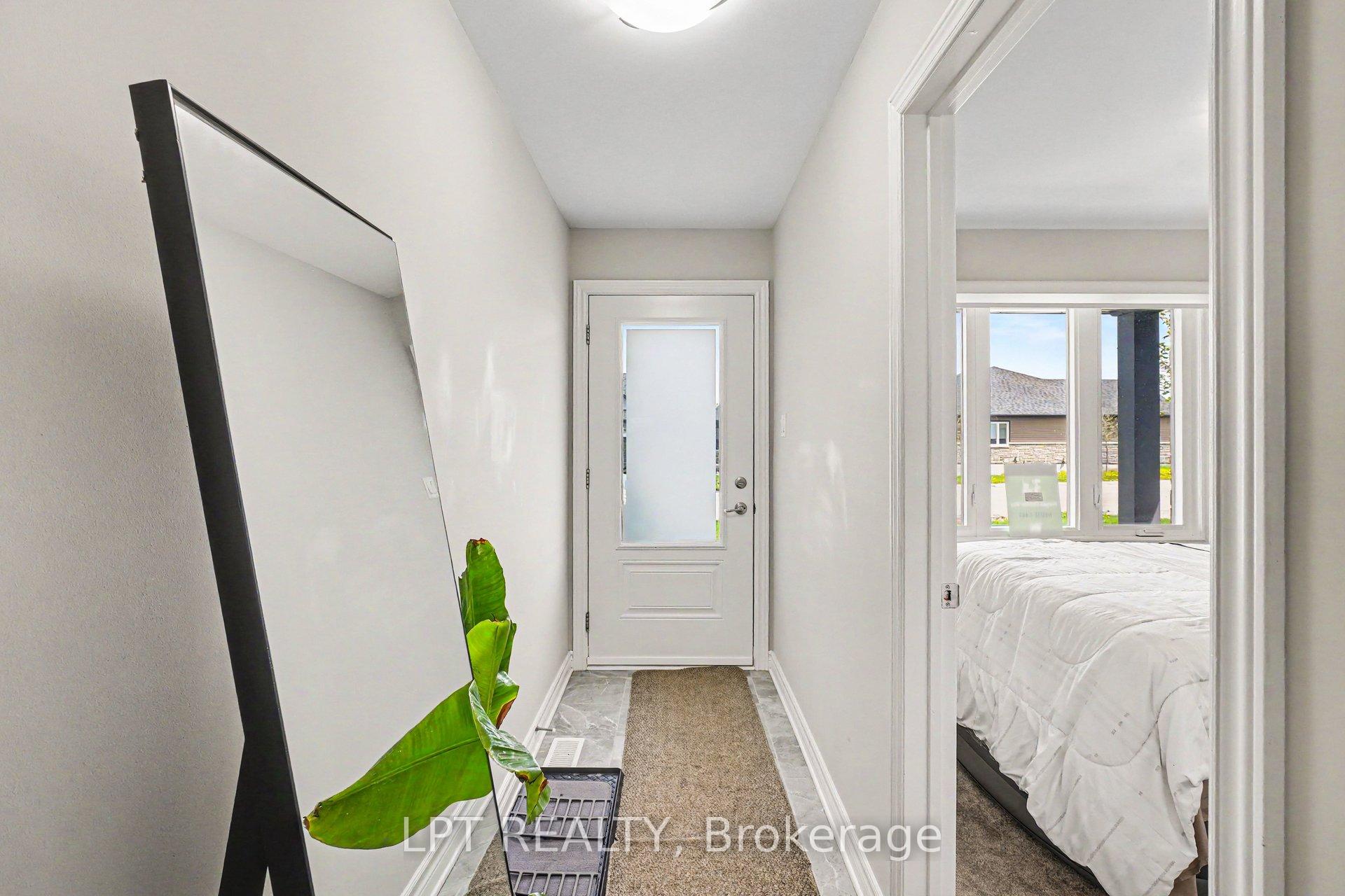 34 Morgan Clouthier Way, Arnprior — photo 4 of 5