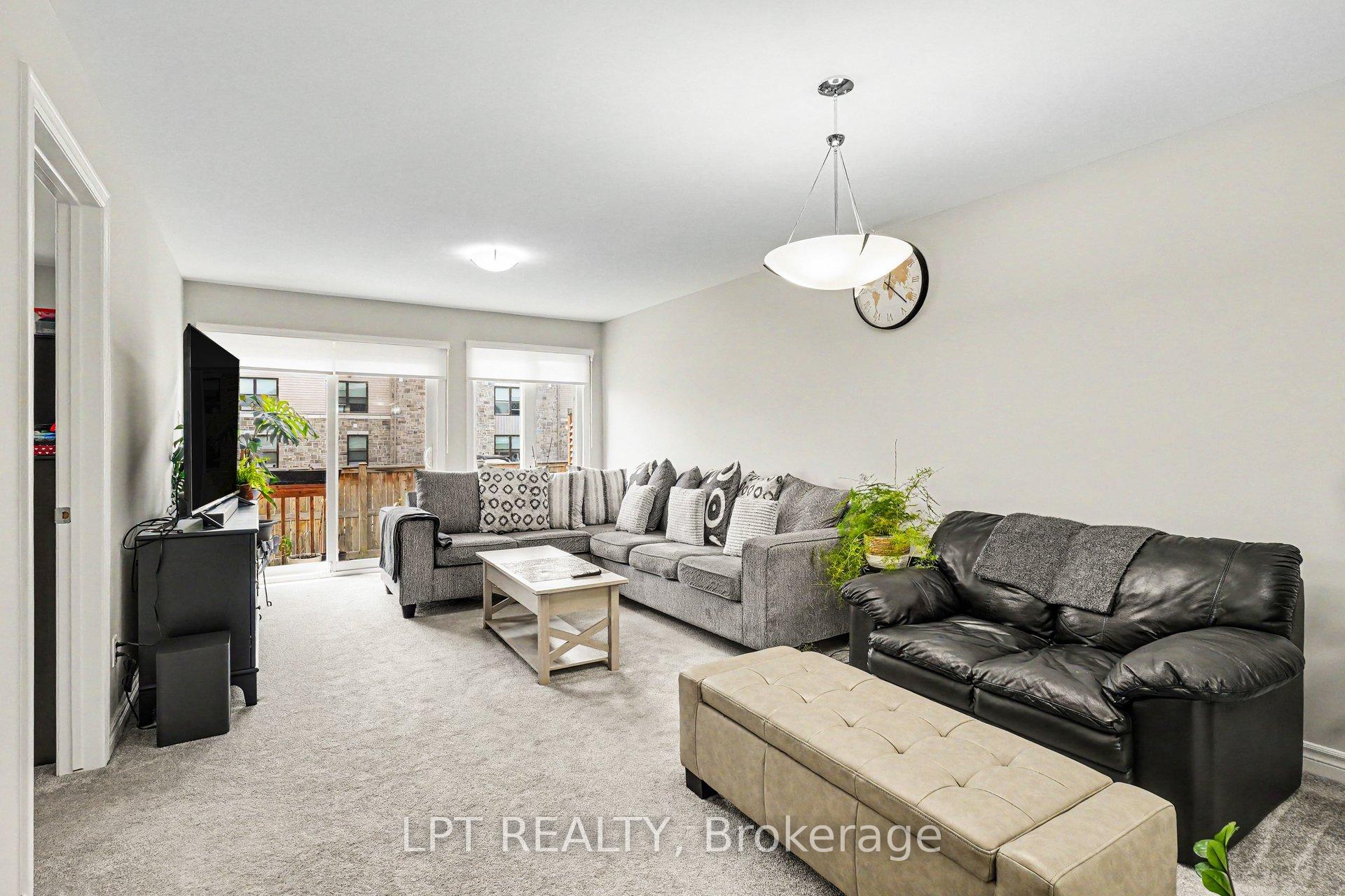 34 Morgan Clouthier Way, Arnprior — photo 5 of 5