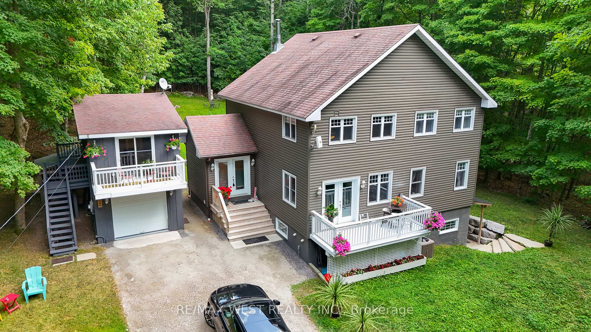 1158 Lorne Lane, Dysart et al — photo 3 of 5