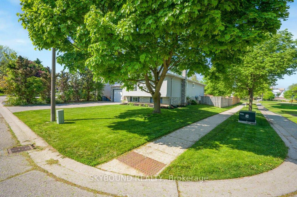 2 Pacer Court, Brantford — photo 5 of 5