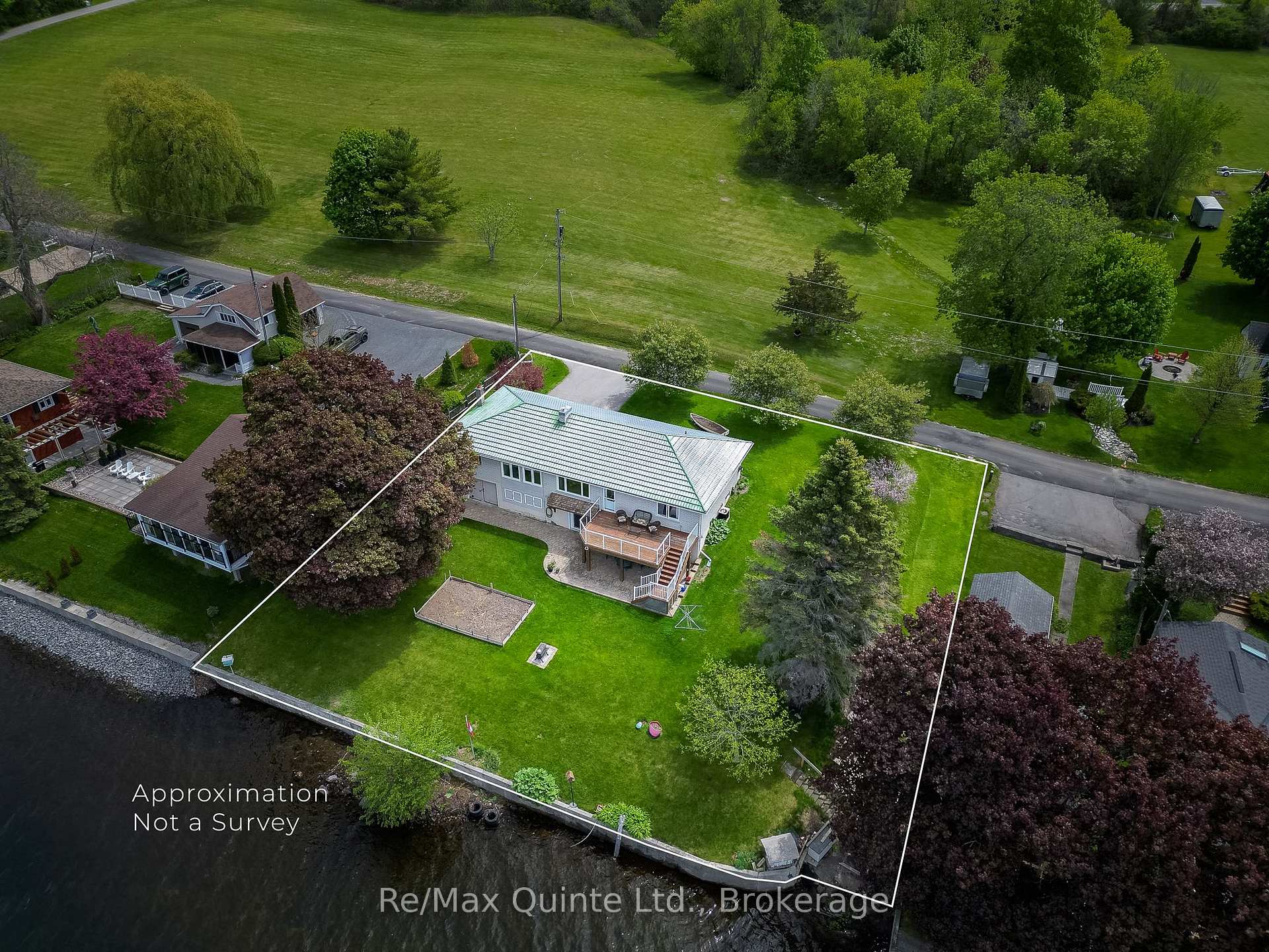 54 Cedar Lane, Prince Edward County — photo 2 of 5