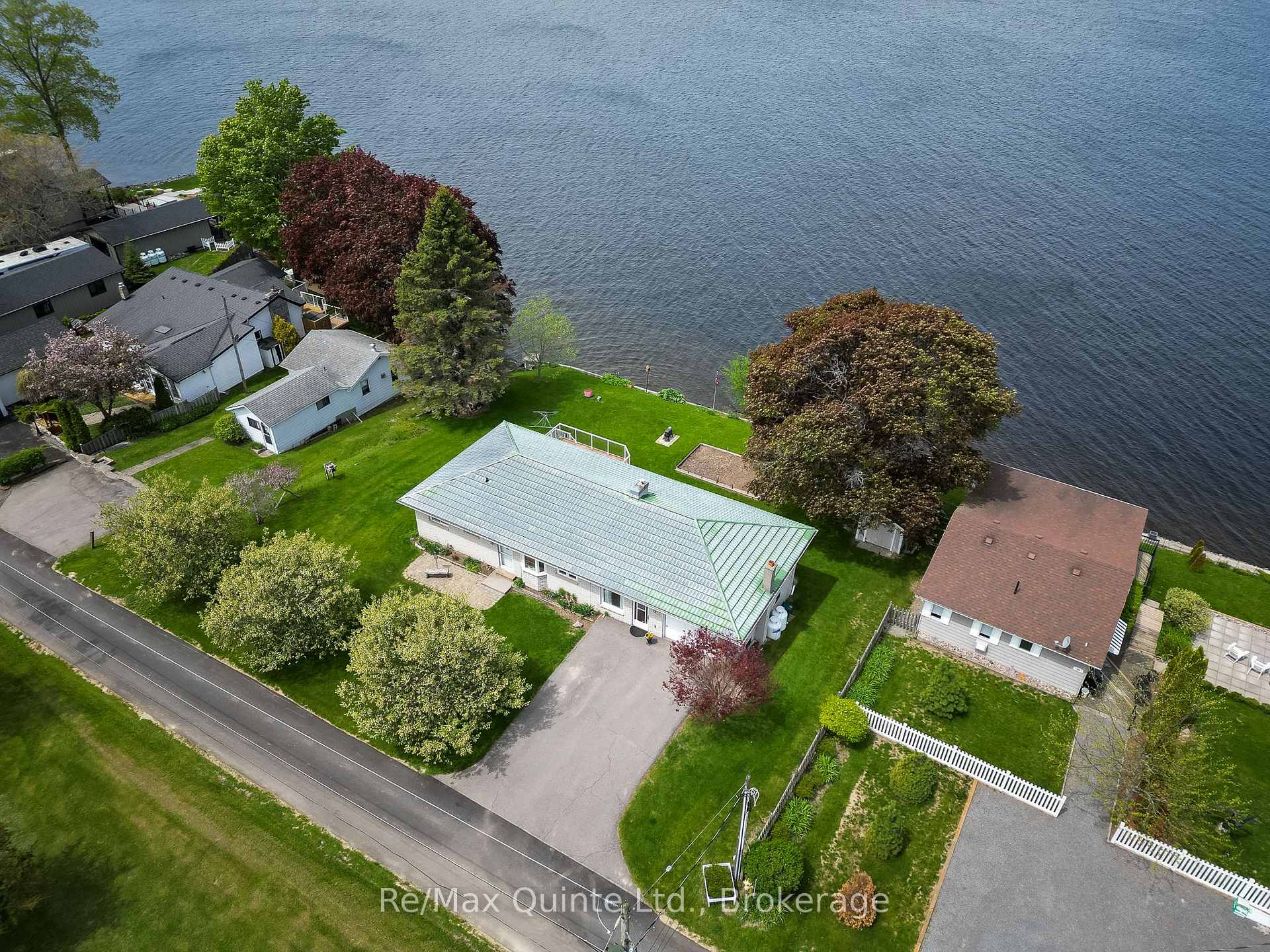 54 Cedar Lane, Prince Edward County — photo 3 of 5