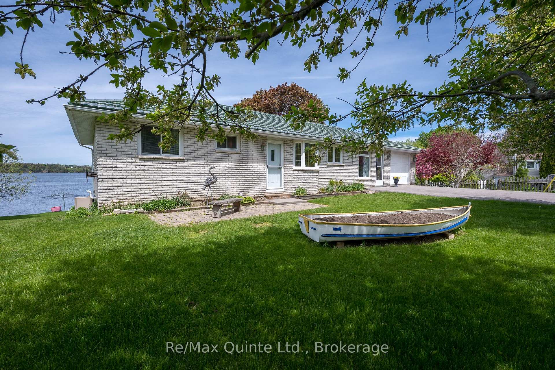 54 Cedar Lane, Prince Edward County — photo 4 of 5