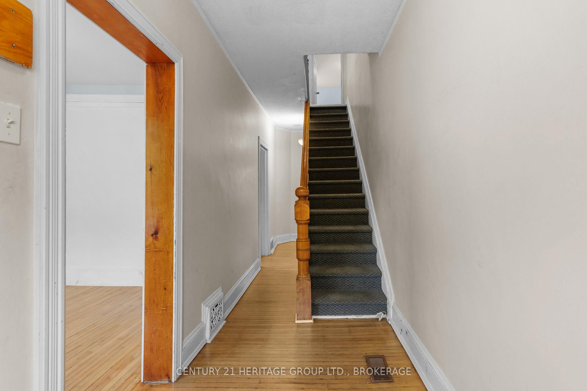 244 Sydenham Street, Kingston — photo 5 of 5