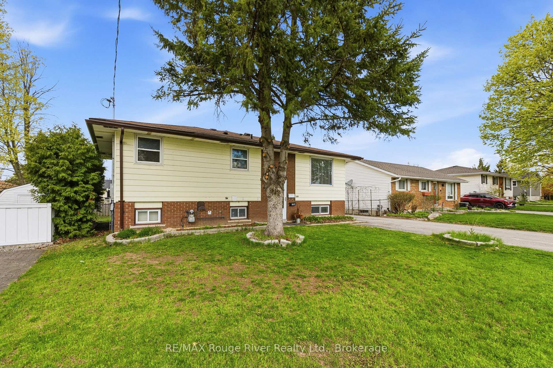 599 Otonabee Drive UNIT 2, Peterborough — photo 3 of 5
