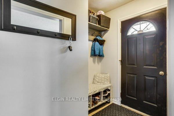 34 Sparta Street, St. Thomas — photo 4 of 5