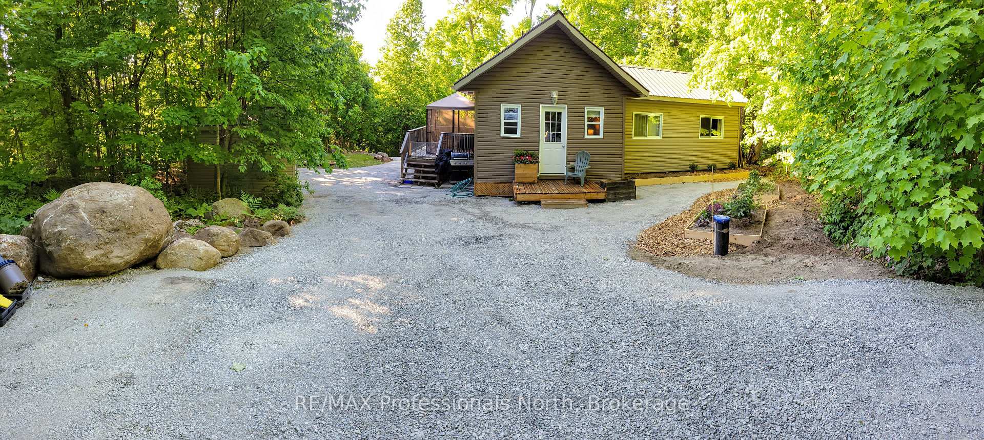 1145 Chelsea Lane, Algonquin Highlands — photo 2 of 5