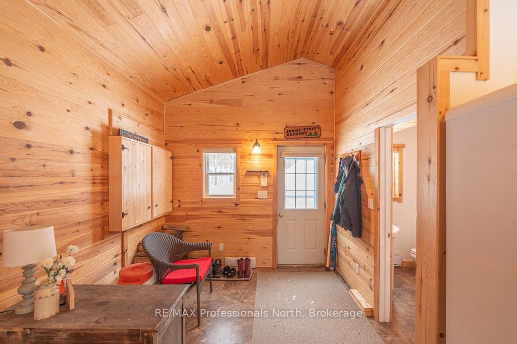 1145 Chelsea Lane, Algonquin Highlands — photo 3 of 5