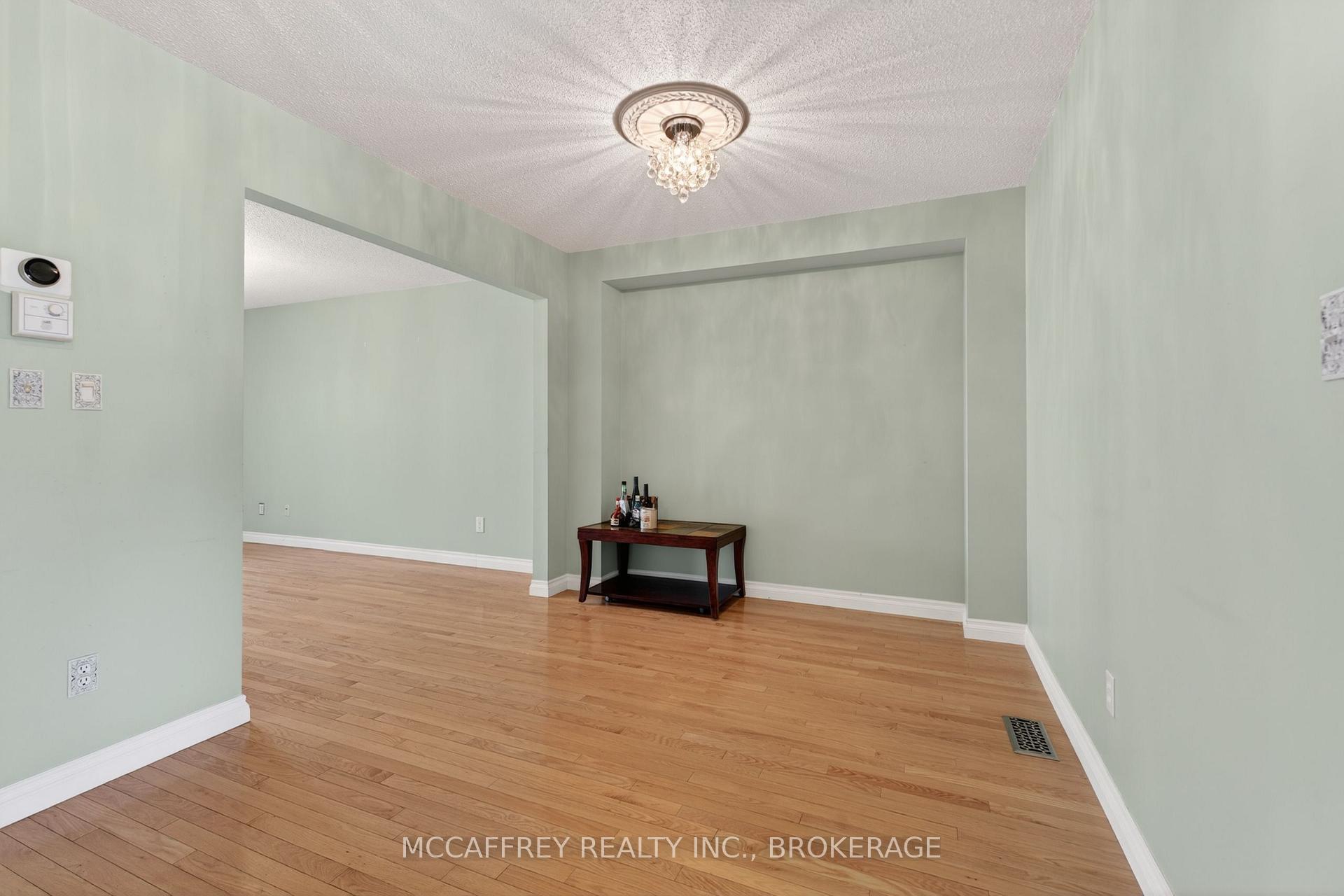508 Farnham Court, Kingston — photo 5 of 5