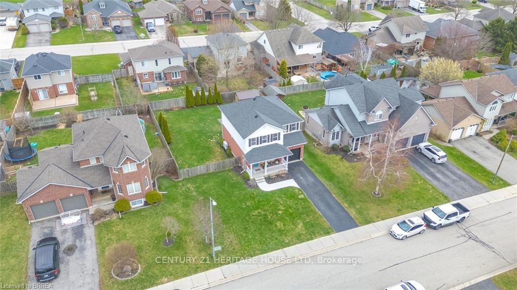 34 Primrose Drive, Tillsonburg — photo 2 of 5